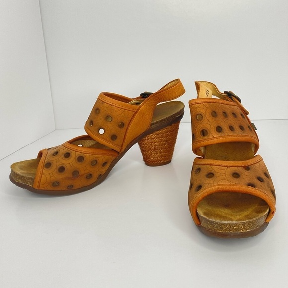 EL NATURALISTA ORANGE LEATHER HEELS - Picture 2 of 12